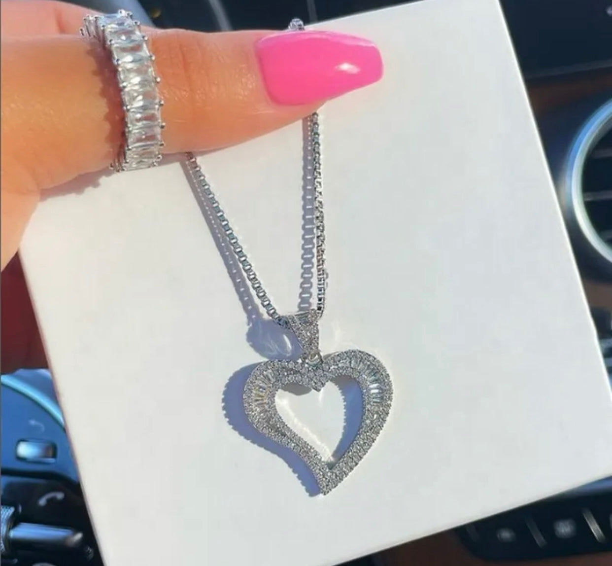 “ Heart on Ice” necklace