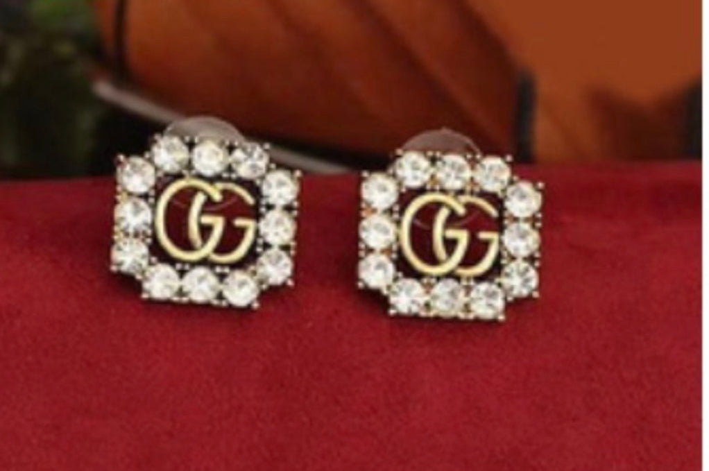 Royal Diamonds Earrings